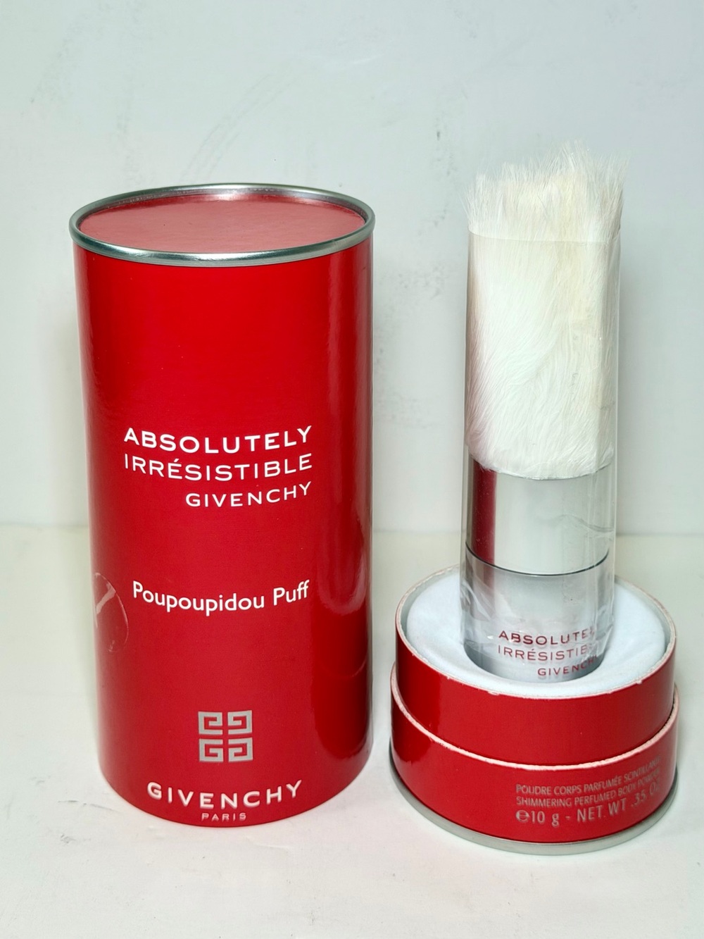 Givenchy Absolutely IrrƩsistible Poupoupidou Puff Shimmering Body Powder 10g